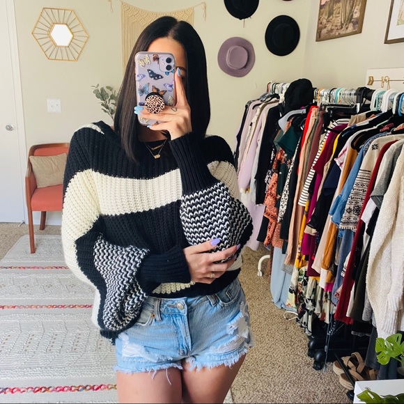 SOLD Striped Oversized Balloon Sleeve Sweater - Picture 3 of 9